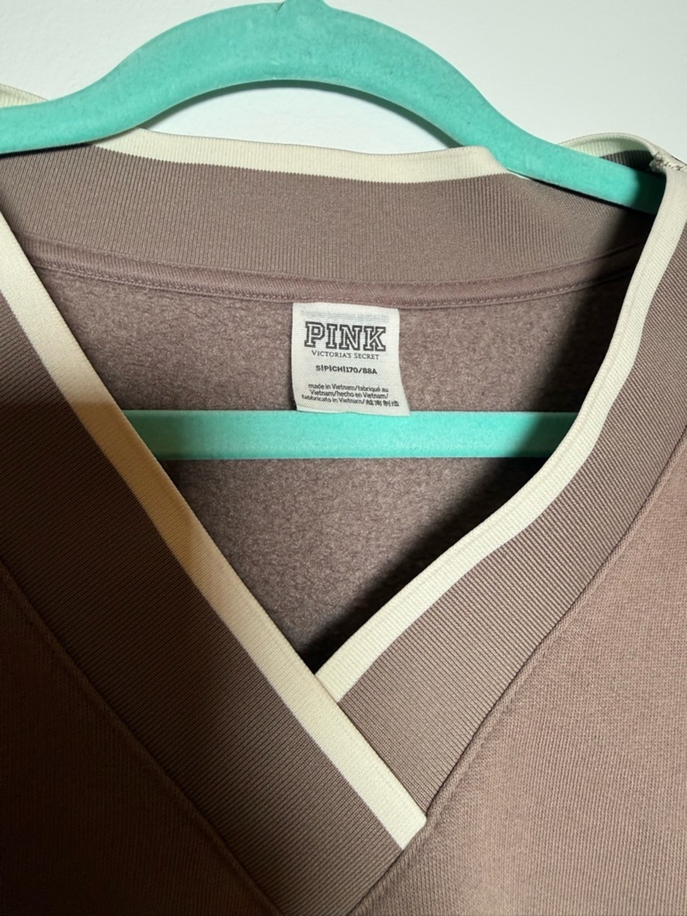 PINK Victoria's Secret Taupe V-Neck Crop Sweatshirt with Cream Trim - Picture 2 of 2